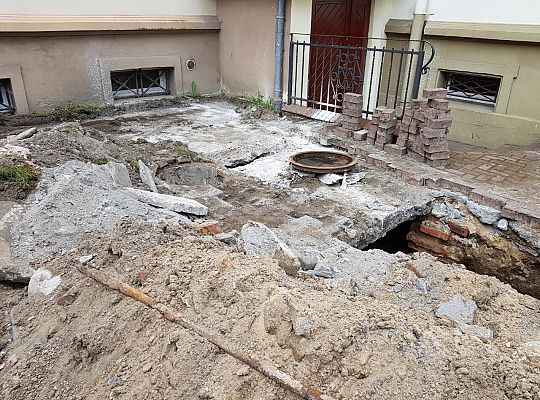 Przebudowa osiedlowej sieci ciepłowniczej przy ul. M. Konopnickiej, Al. Wolności i ul. A. Krajowej z przebudową węzłów cieplnych#8