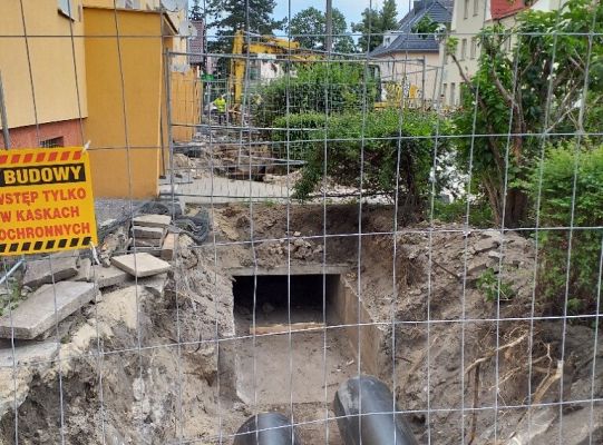 Przebudowa osiedlowej sieci ciepłowniczej w rejonie Legionów Polskich - III etap#14