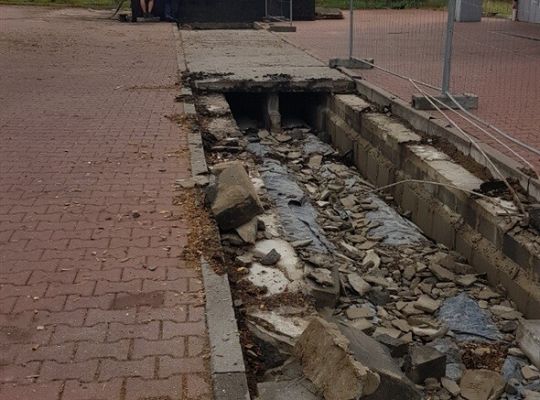 Przebudowa osiedlowej sieci ciepłowniczej w rejonie Legionów Polskich - I etap#9